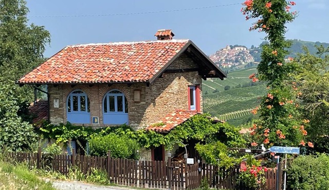 Villa Biancospino - luxury and private villa in Langhe