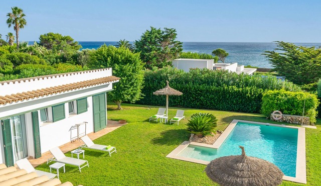 VILLA BINIMIGI - Spectacular villa with private pool. Free WiFi.
