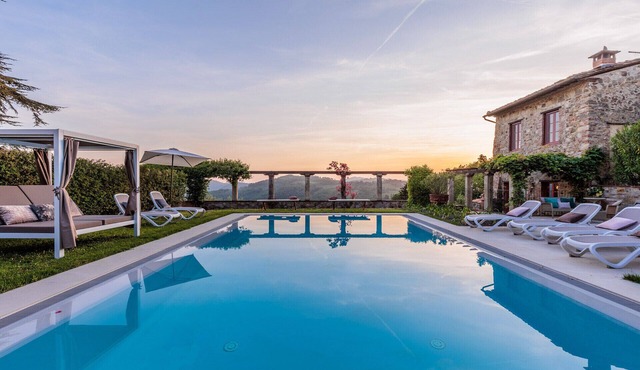 VILLA BORBONE in Pieve Santo Stefano, a Luxury Renaissance Panoramic 9 Bedrooms Retreat Villa with Private Pool