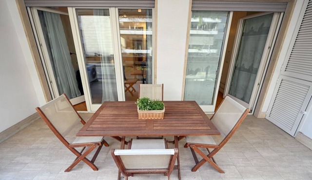 Villa Borghese elegant apt with terrace & garage
