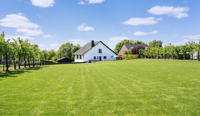 Villa Borgloon with Blossom Views and Jacuzzi
