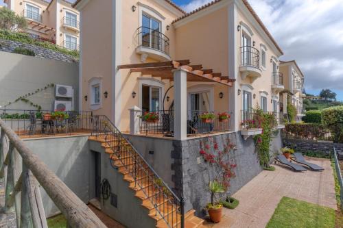 Villa Bougainvillea Palheiro Village by Holiday Rental Madeira