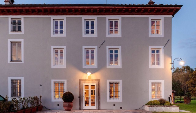 Villa BRUNETTA, Discover your Modern but Traditional Villa in Lucca