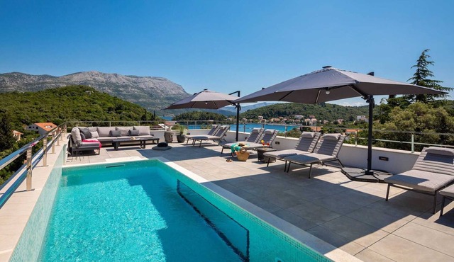 Villa Buddha Bay with Pool