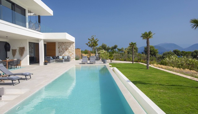 Villa Buddha newly built , calmness and endless sea view!