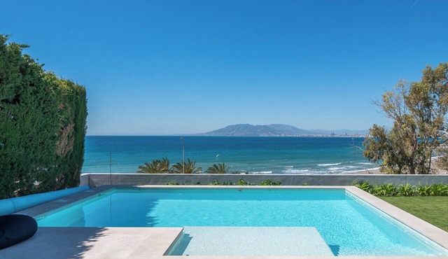 Villa Buenavista - One Bedroom Villa, Sleeps 12