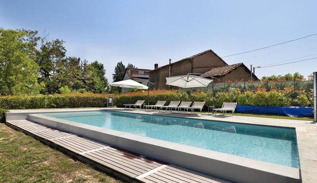Villa 'Ca' D'Ros Pool and Sauna' with Mountain View, Private Pool and Wi-Fi