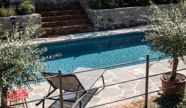 Villa 'Ca' Moretta' with Private Pool, Wi-Fi and Air Conditioning