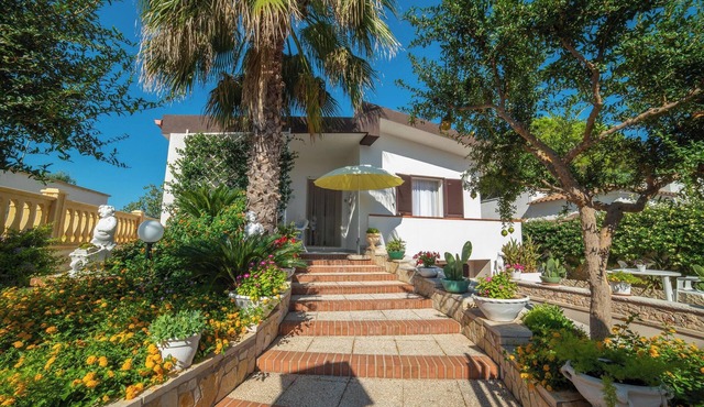 Villa Calò 1 200 meters from Sea, Maruggio, Italy