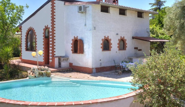 Villa Cala - Two Bedroom Villa, Sleeps 4