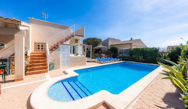 Villa "Can Content" with Private Pool, Private Terrace and Wi-Fi