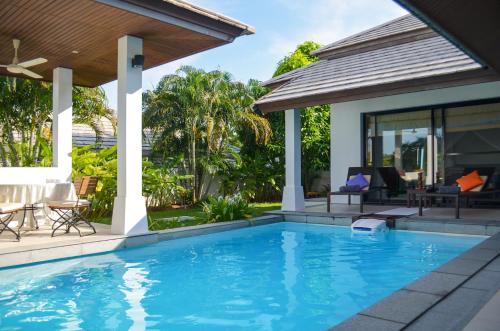 Villa Cannes with gym and tennis court