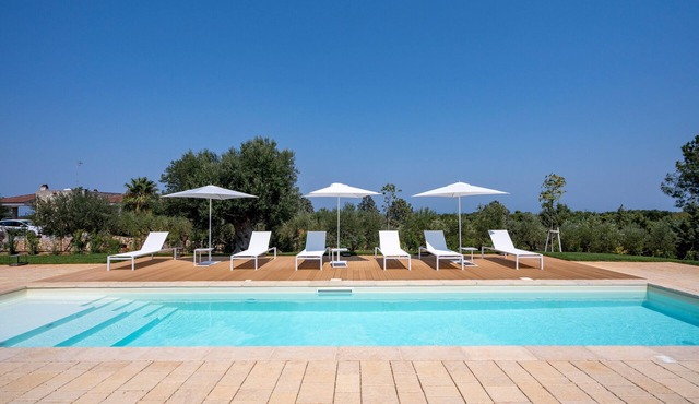 Villa 'Capobianco' with Sea View, Wi-Fi and Air Conditioning