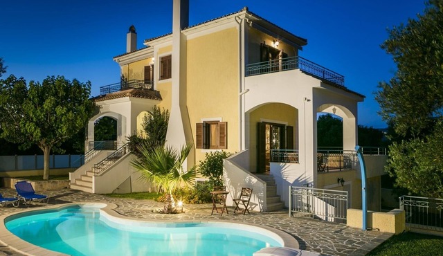 Villa Cara - Three Bedroom Villa, Sleeps 8