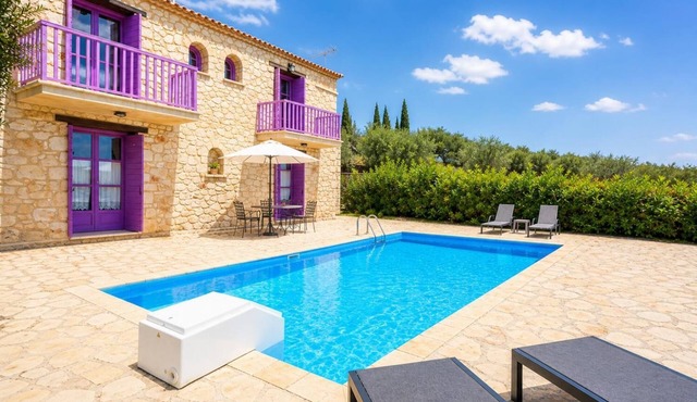 Villa Carolina - Two Bedroom Villa, Sleeps 5