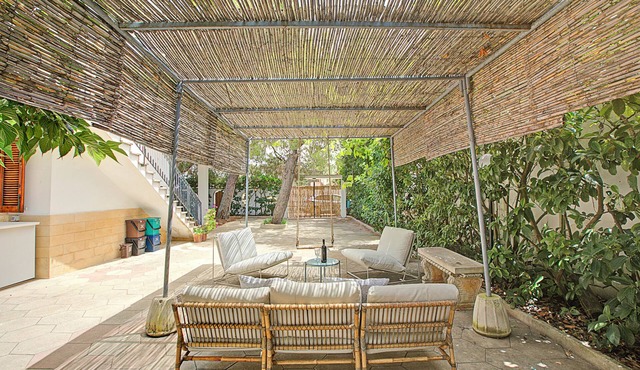 Villa Carolina spacious with garden, Lecce, Italy