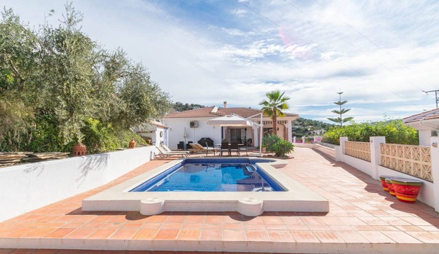 Villa 'Casa Dini' with Mountain View, Wi-Fi and Air Conditioning