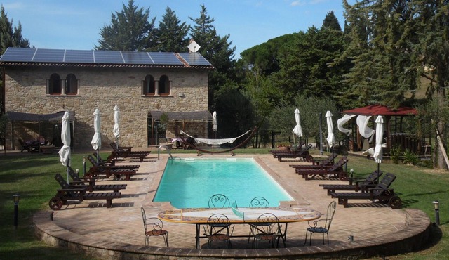 Villa Casolare - Four Bedroom Villa, Sleeps 8