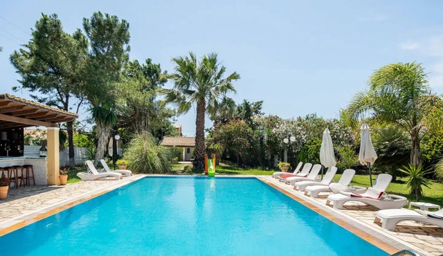 Villa- Cassandra n500meters from the beach.
