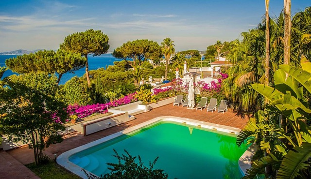 Villa Castiglione - Four Bedroom Villa, Sleeps 9