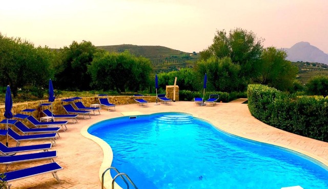 Villa Cattleya