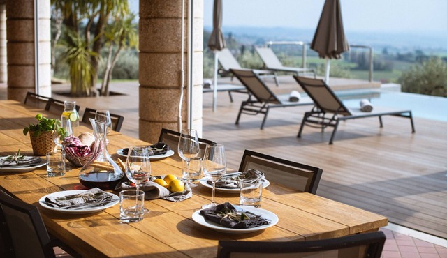 Villa Cavaion - sophisticated villa with infinity pool, park & 180° lake view