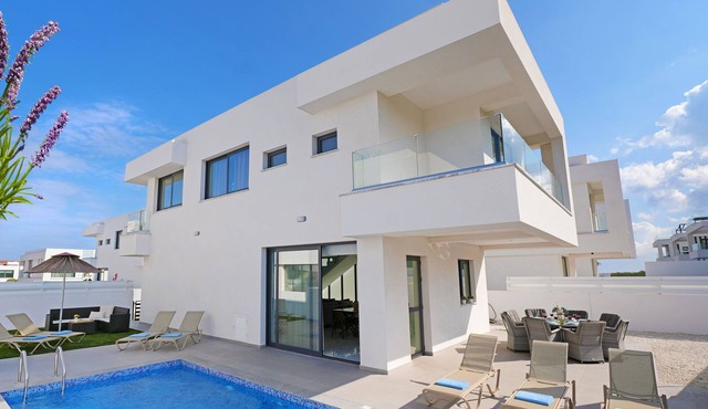 Villa Celestia - 3Bed Private Pool