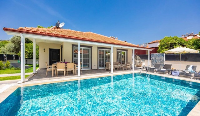 Villa Central - Three Bedroom Villa, Sleeps 6