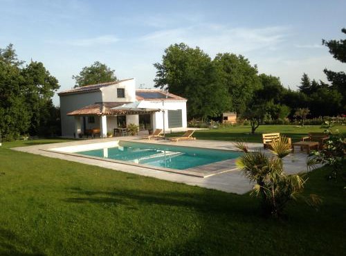 Villa charmante à Eyragues avec piscine privée