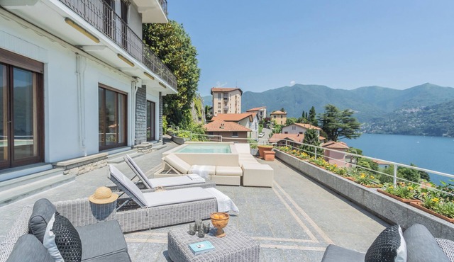 Villa Chiara Lake Como with private garden