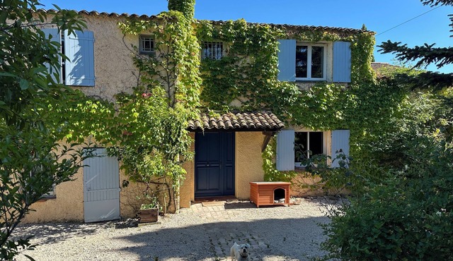 Villa Climatisée 140m² Avec Jardin et Piscine à Proximité D'aix-en-pce - 6 Pers