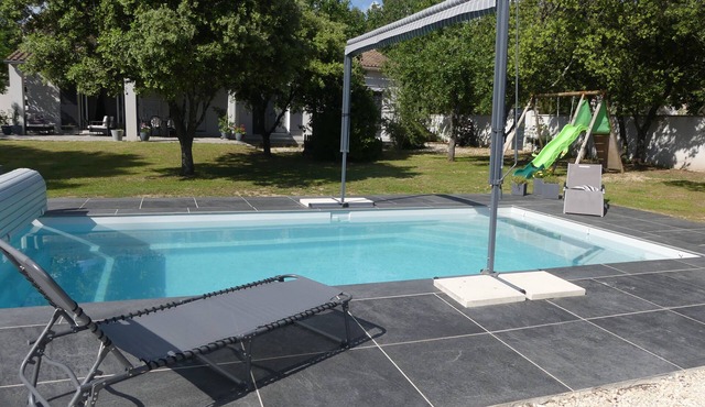 Villa Climatisée Avec Piscine Pour 6 Personnes sur Terrain Clos
