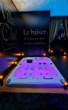VILLA CLOSE BRIVE centre - LOVE ROOM - SPA privatif