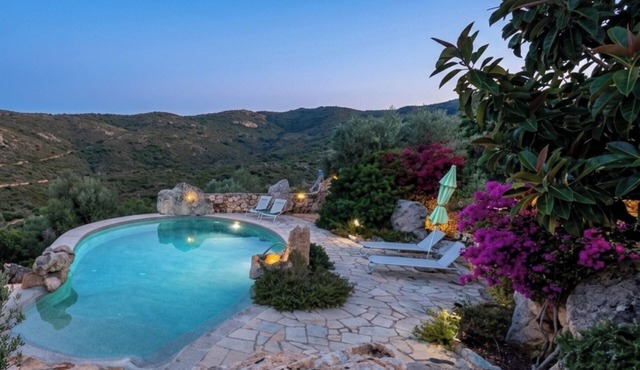 VILLA COSTA STELLA|Sea View, Private Pool&Relaxing Garden near San Teodoro