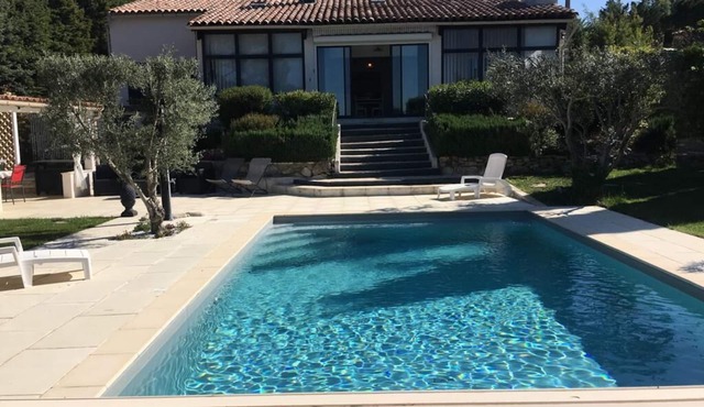 Villa Confort Avec Piscine Chauffée, Terrain de Pétanque