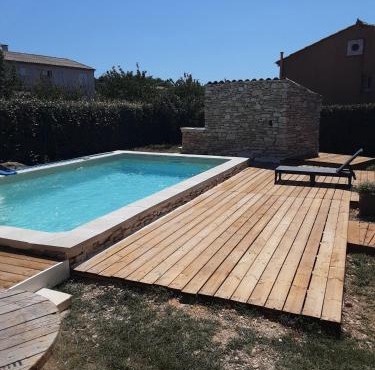 Villa confortable avec piscine privée à Saint-Saturnin-lès-Apt
