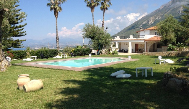 Villa Consiglio - Splendid villa with private swimming pool in the heart of the Mediterranean