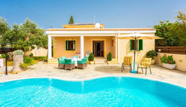 Villa Constantinos