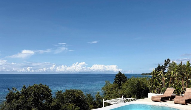 Villa Corazon: Private Cliffside 2-bedroom Villa, Infinity Pool & Ocean Views