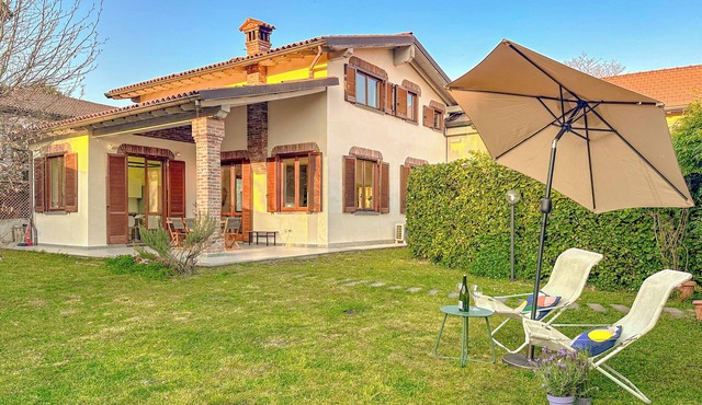 Villa Corelli - Parking and Exclusive garden