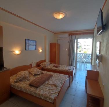 Villa Cosmos Inn