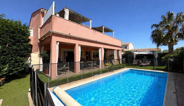 Villa Crystal – Heated Pool & Exceptional Stay