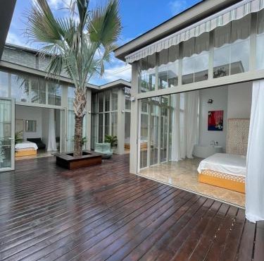 Villa Crystal