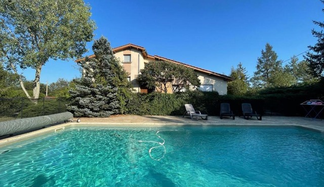 Villa d'architecte 200m² avec piscine privée et cheminée - FR-1-496-35