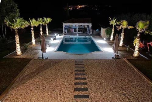 Villa d exception avec piscine chauffée hammam, sauna et jacuzzi à Fayence