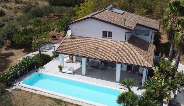 Villa Dali . Modern house, panoramic view, pool 16mX3