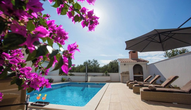 Villa Dalmare Split - Private Hydro-massage Pool