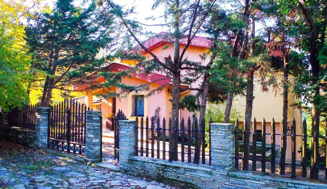 Villa de Calma. a natural health resort in a peaceful and friendly village.