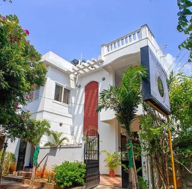 Villa de Compass Homestay Auroville