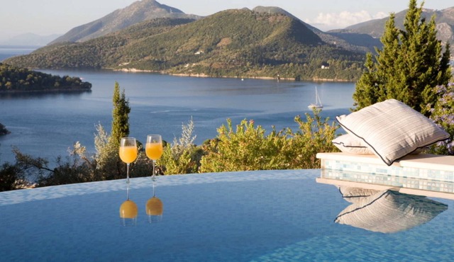 Villa De La Sol in Perigiali with Infinity Pool Ideal for Families